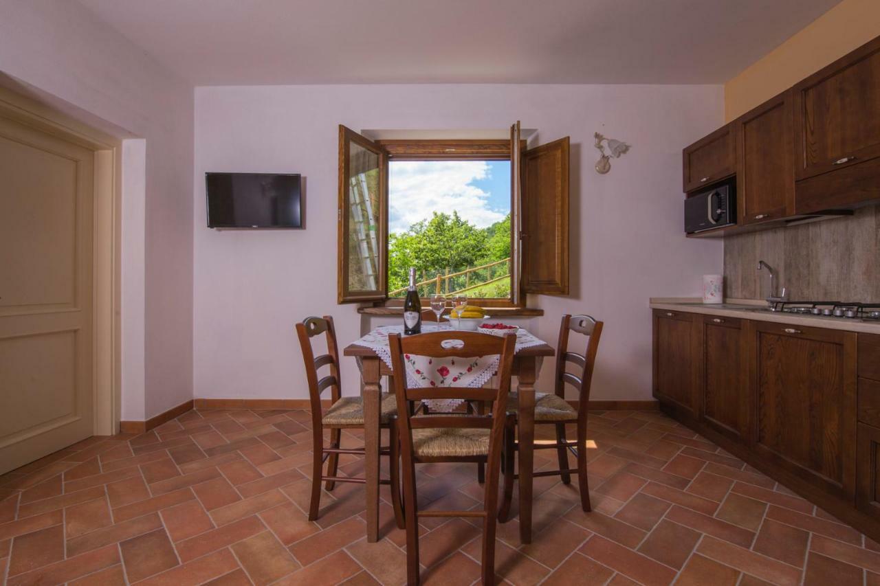 Antichi Sentieri Apartment Serravalle  Bagian luar foto