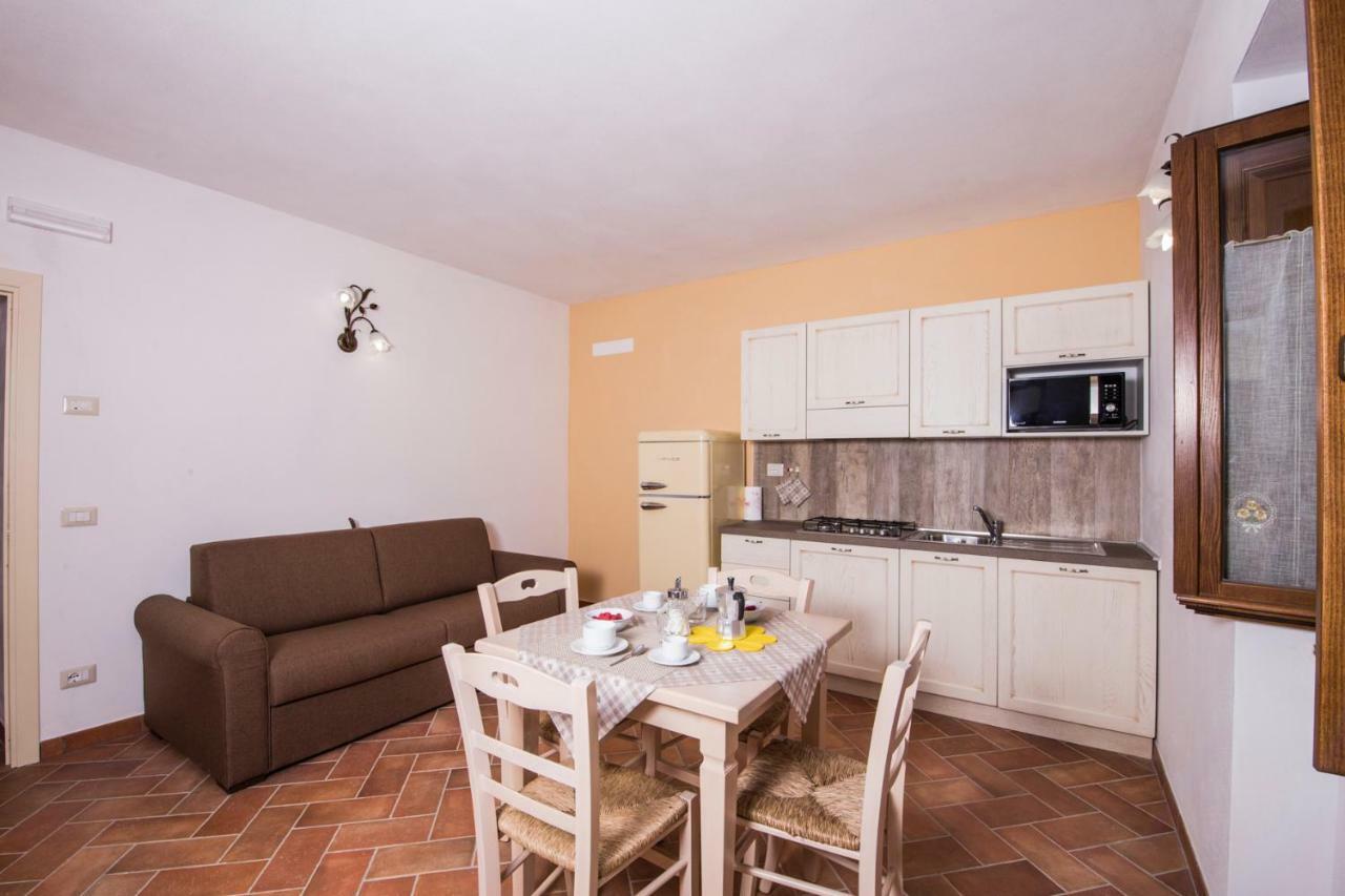 Antichi Sentieri Apartment Serravalle  Bagian luar foto