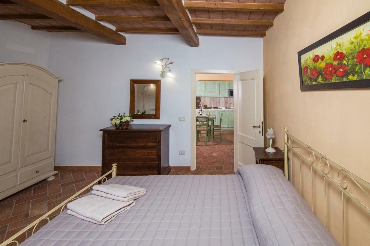 Antichi Sentieri Apartment Serravalle  Bagian luar foto