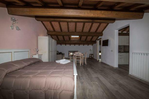 Antichi Sentieri Apartment Serravalle  Bagian luar foto